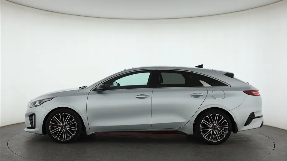 Kia ProCeed -
