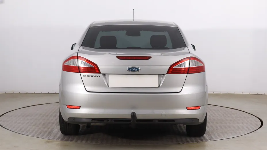 Ford Mondeo -