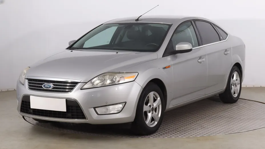 Ford Mondeo -