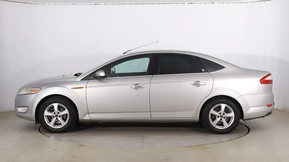 Ford Mondeo -
