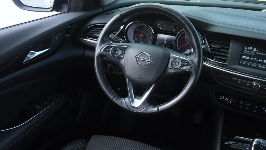 Opel Insignia -