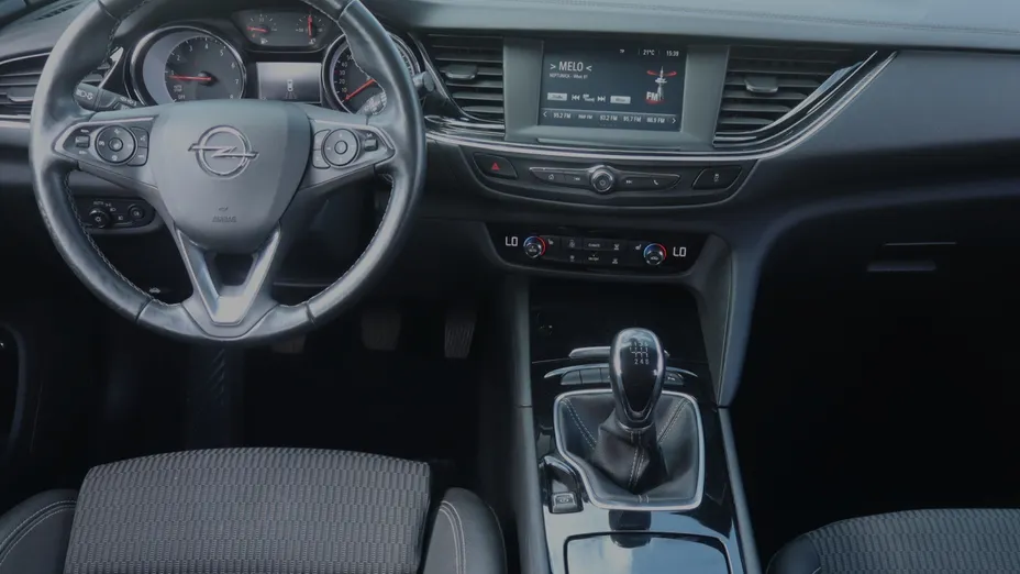 Opel Insignia -