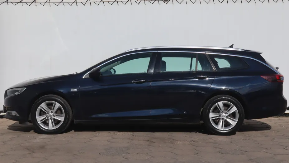 Opel Insignia -