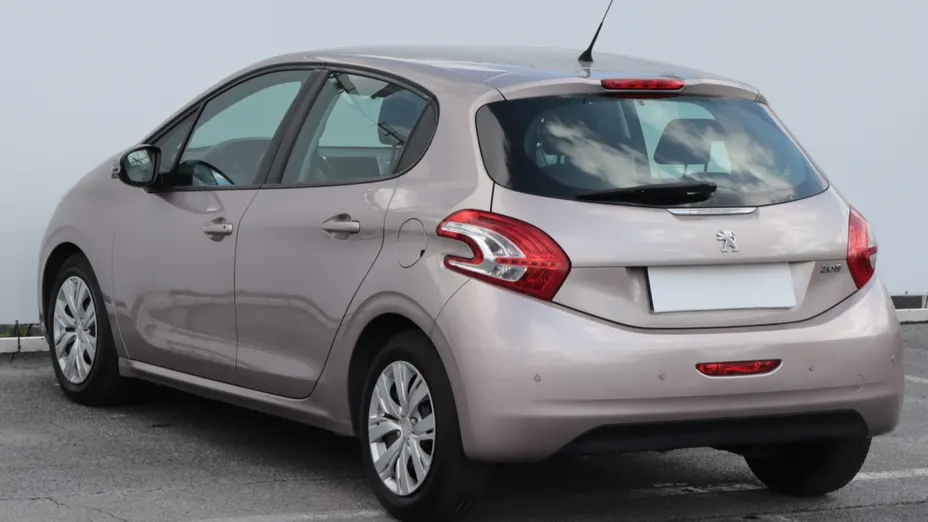Peugeot 208 -