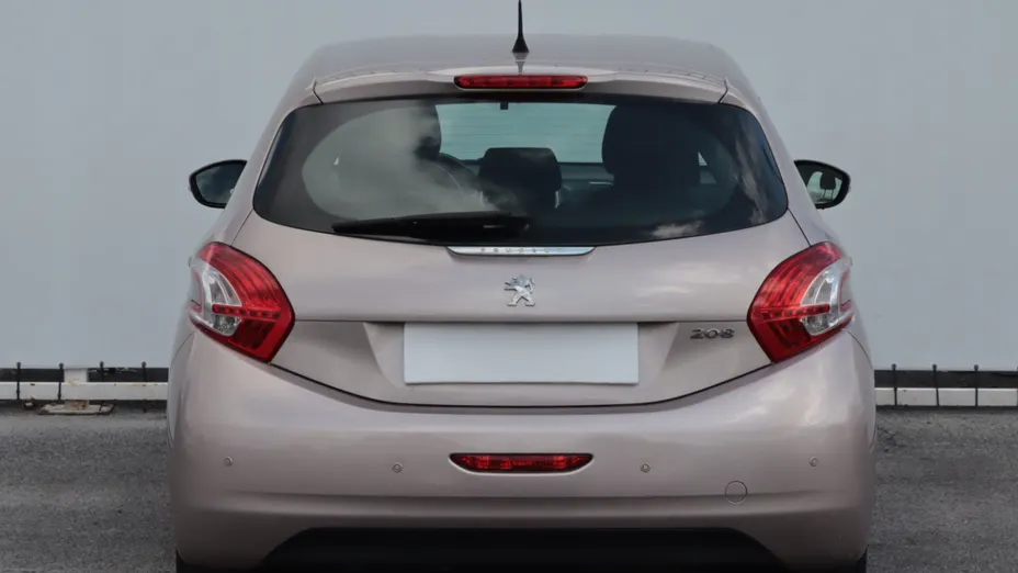 Peugeot 208 -