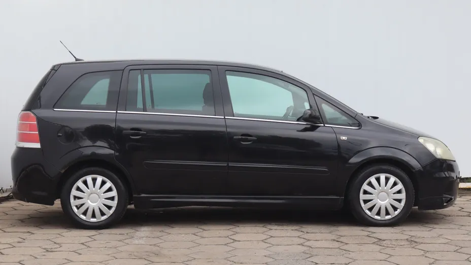 Opel Zafira -
