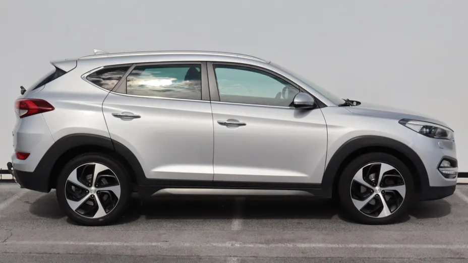 Hyundai Tucson -