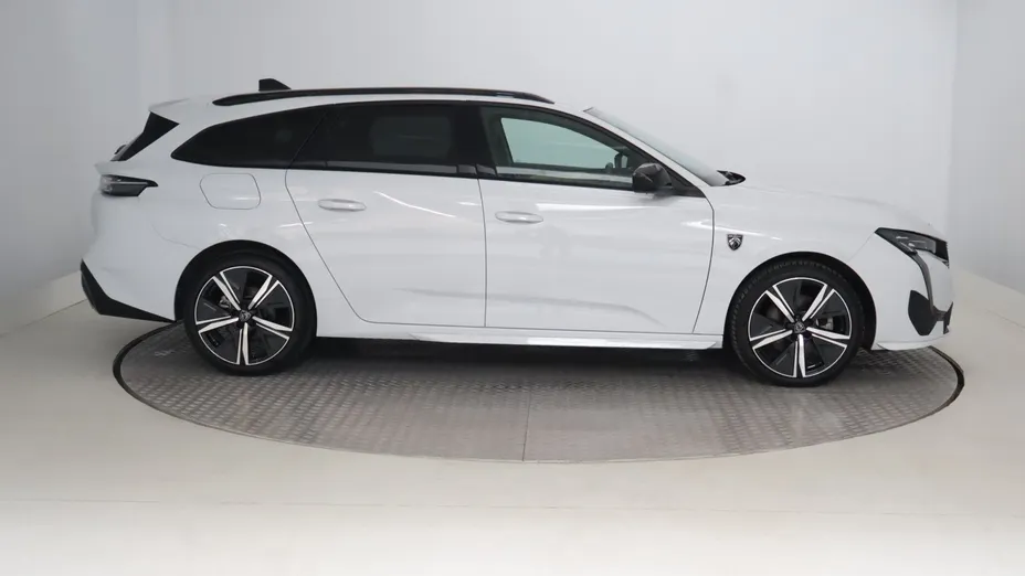 Peugeot 308 -