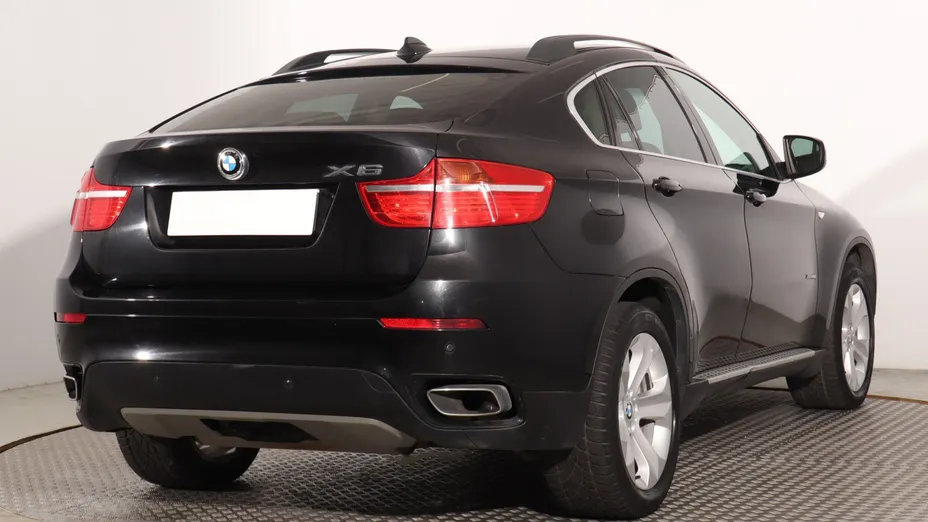 BMW X6 -