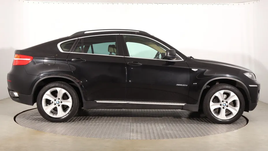 BMW X6 -