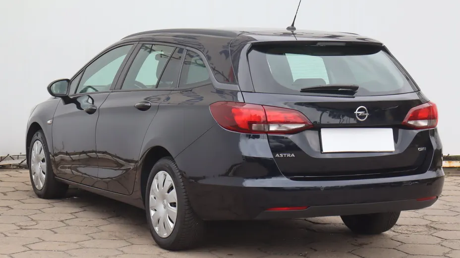 Opel Astra -