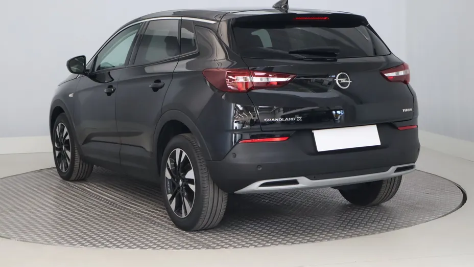 Opel Grandland -