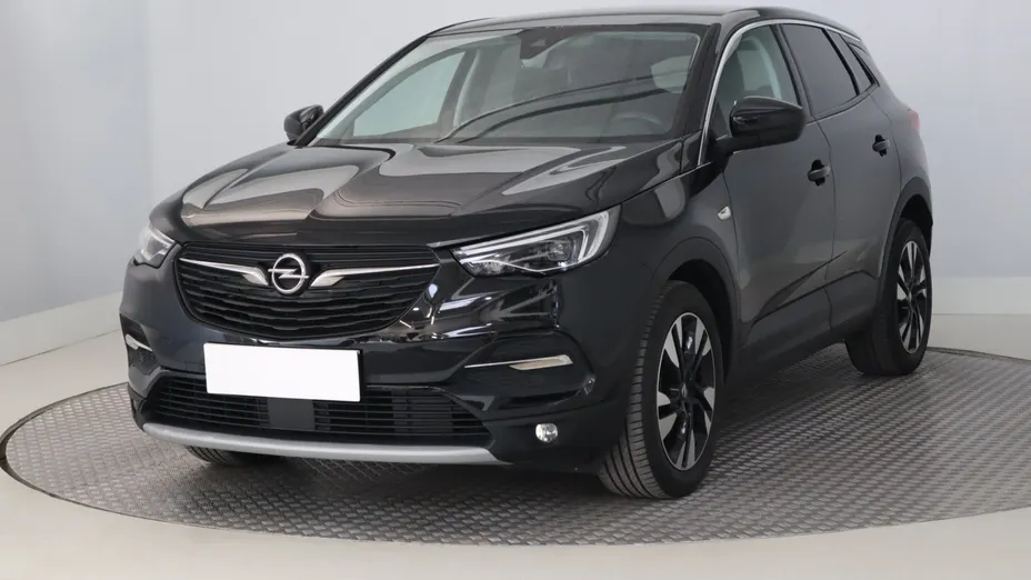 Opel Grandland -