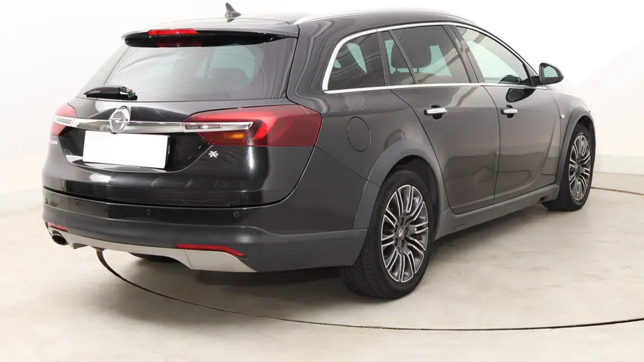 Opel Insignia -