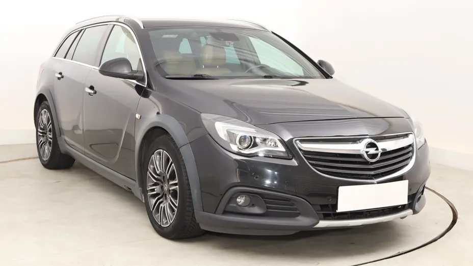 Opel Insignia -