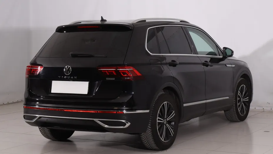 VW Tiguan -