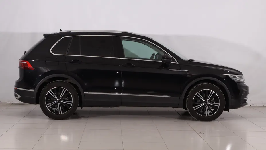 VW Tiguan -