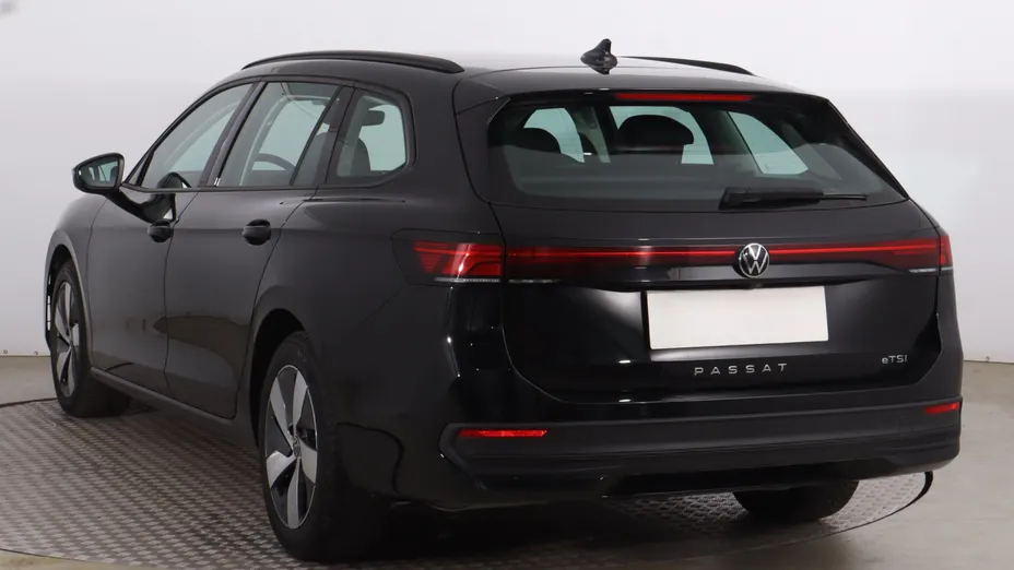 VW Passat -