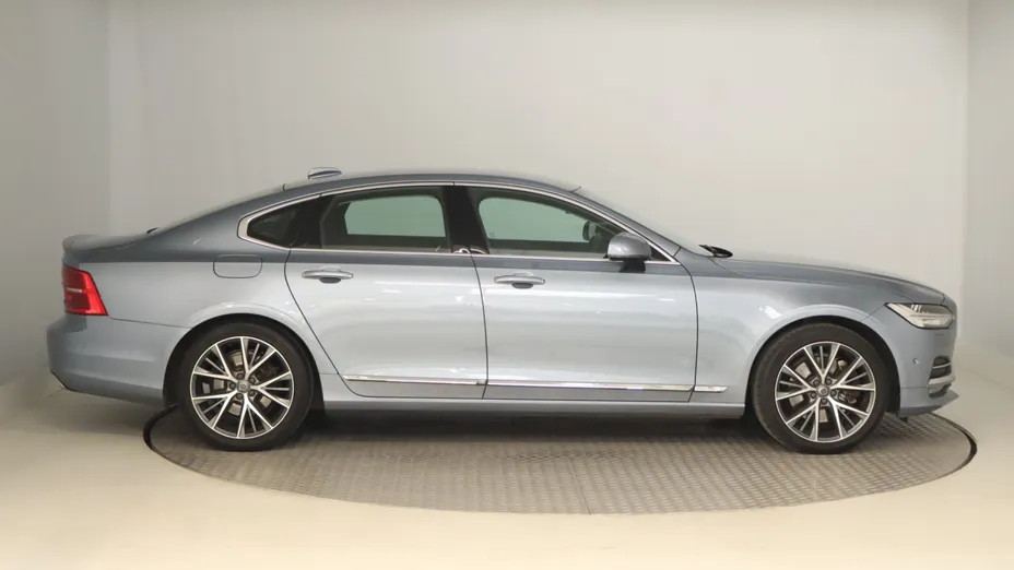 Volvo S90 -