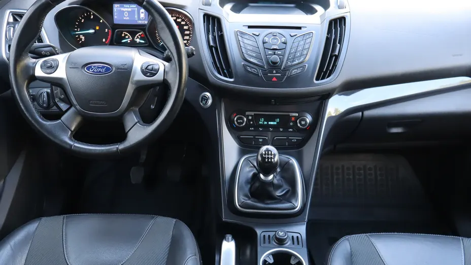 Ford Kuga -