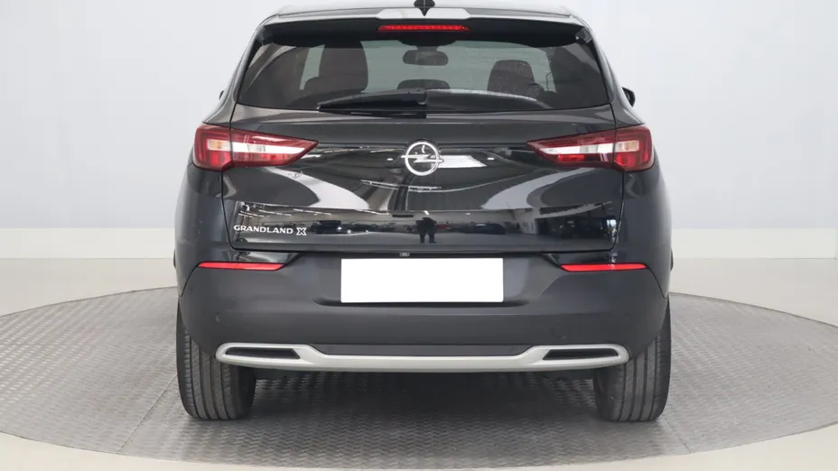 Opel Grandland -