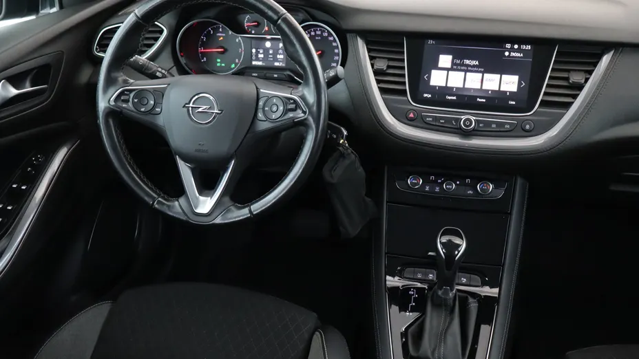 Opel Grandland -