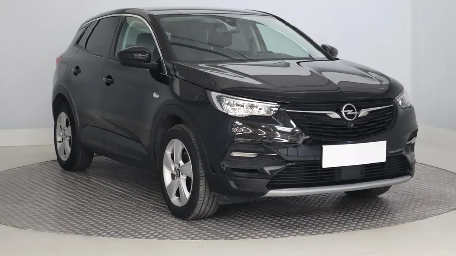 Opel Grandland -