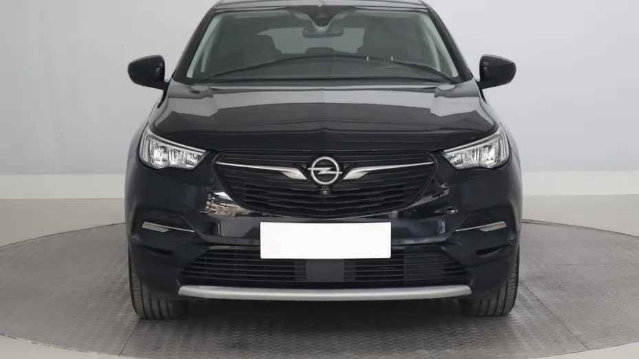 Opel Grandland -