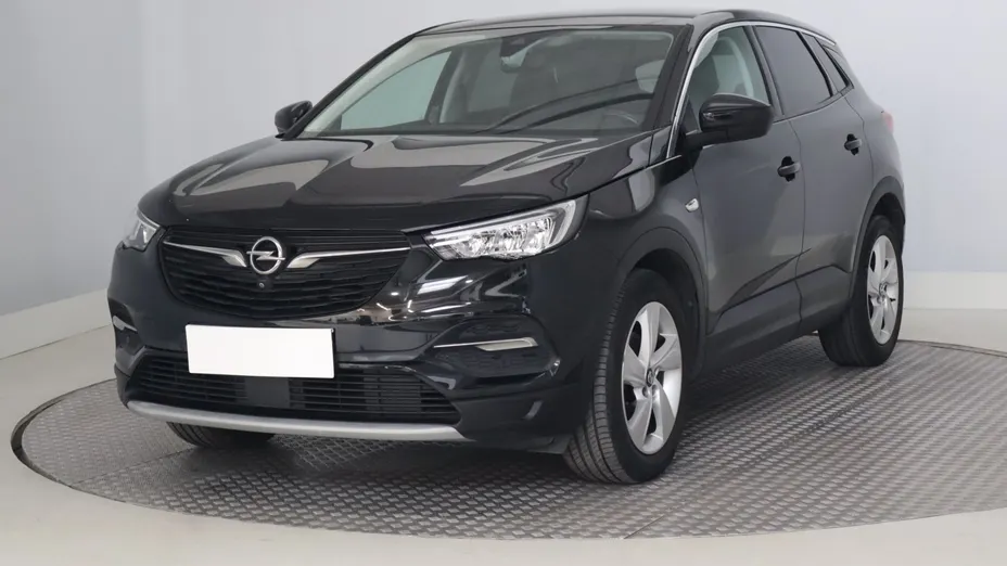 Opel Grandland -
