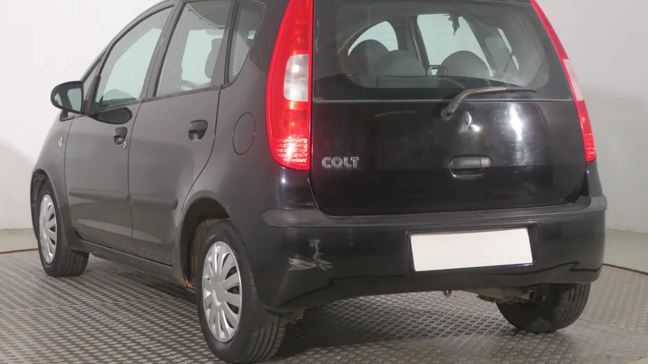 Mitsubishi Colt -