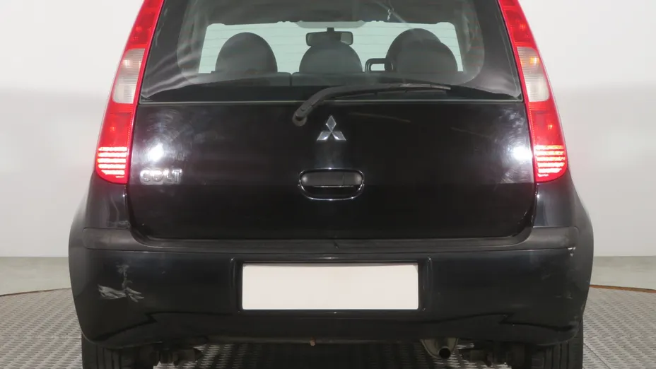 Mitsubishi Colt -