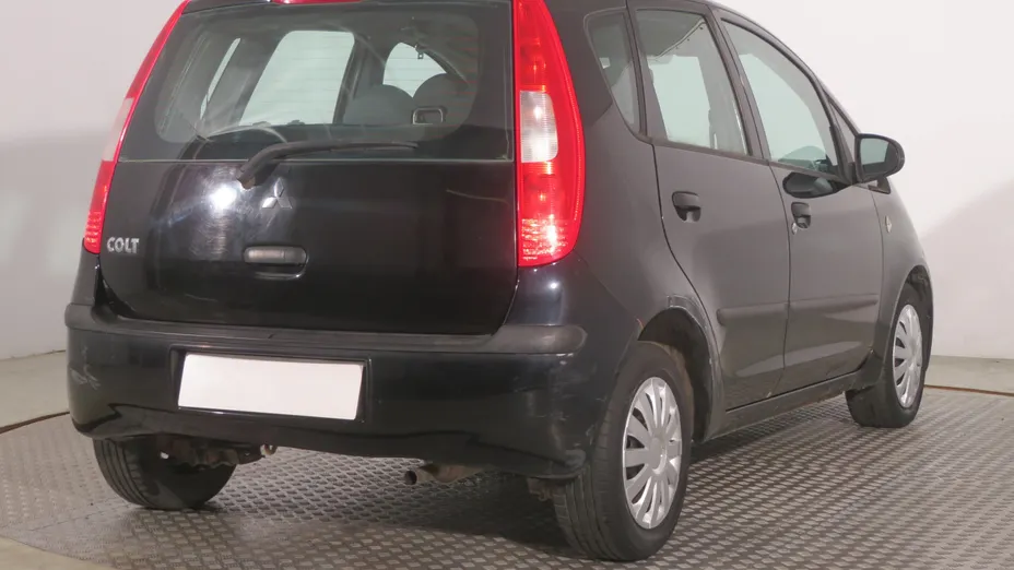 Mitsubishi Colt -