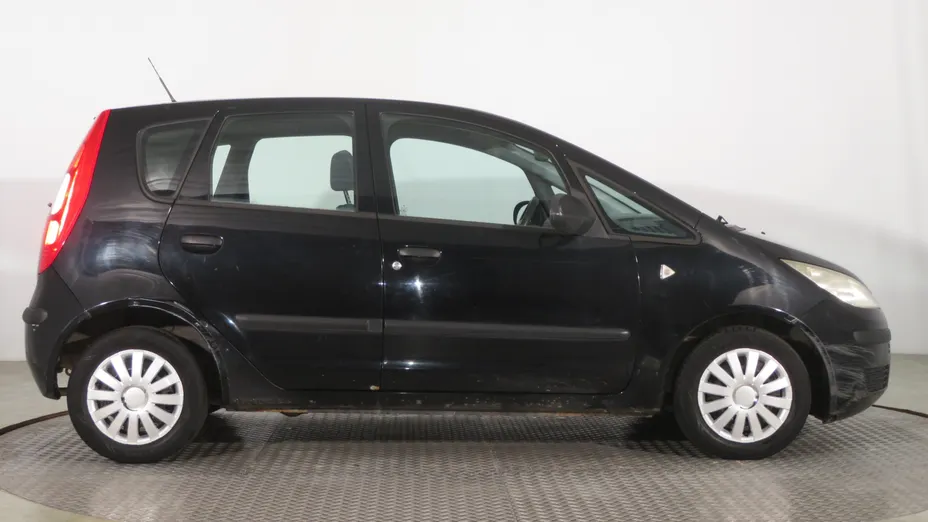 Mitsubishi Colt -