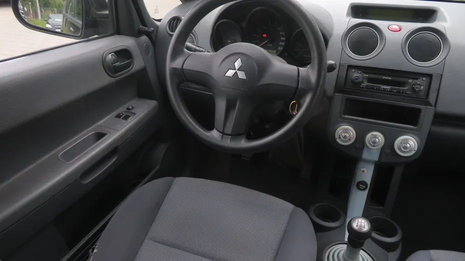 Mitsubishi Colt -