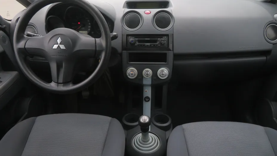 Mitsubishi Colt -