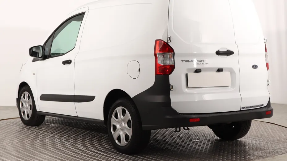 Ford Transit Courier -