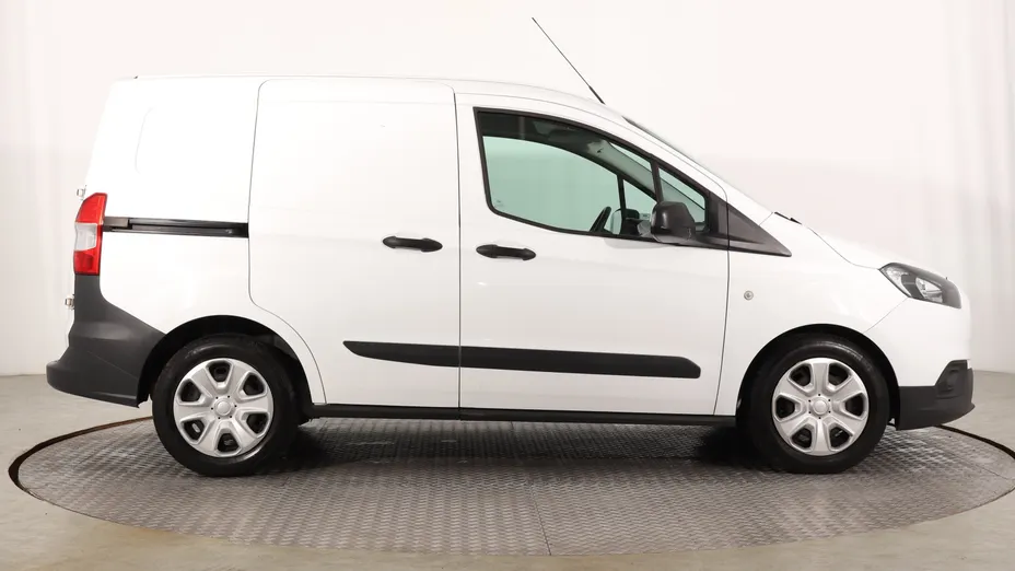 Ford Transit Courier -