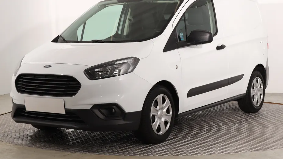 Ford Transit Courier -