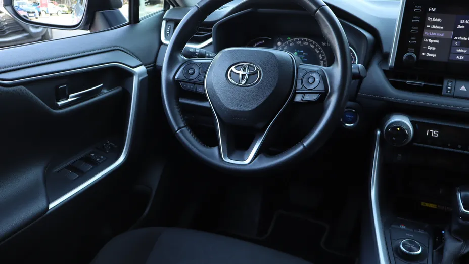 Toyota RAV4 -