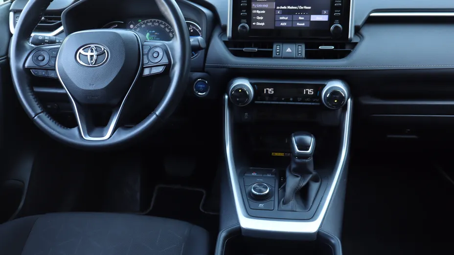 Toyota RAV4 -