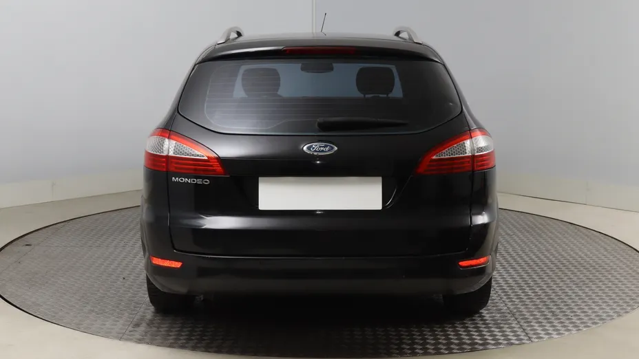 Ford Mondeo -