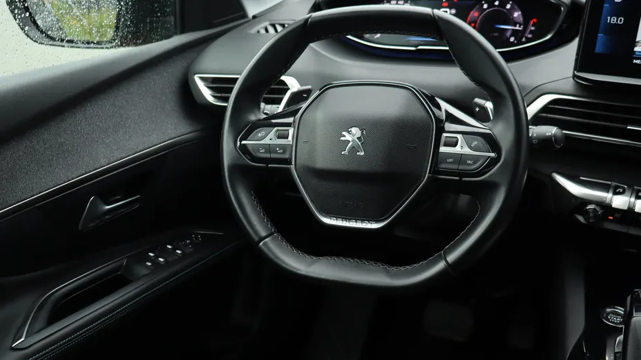 Peugeot 5008 -