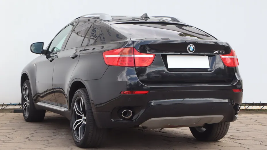 BMW X6 -
