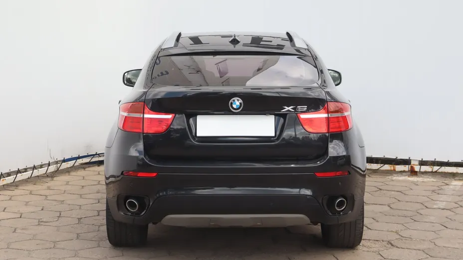 BMW X6 -