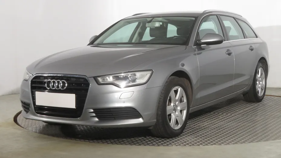 Audi A6 -