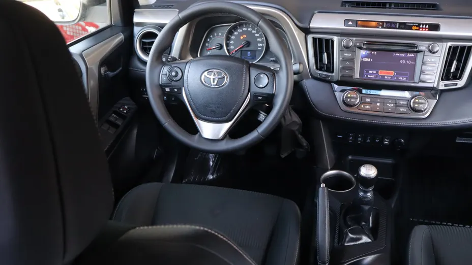 Toyota RAV4 -