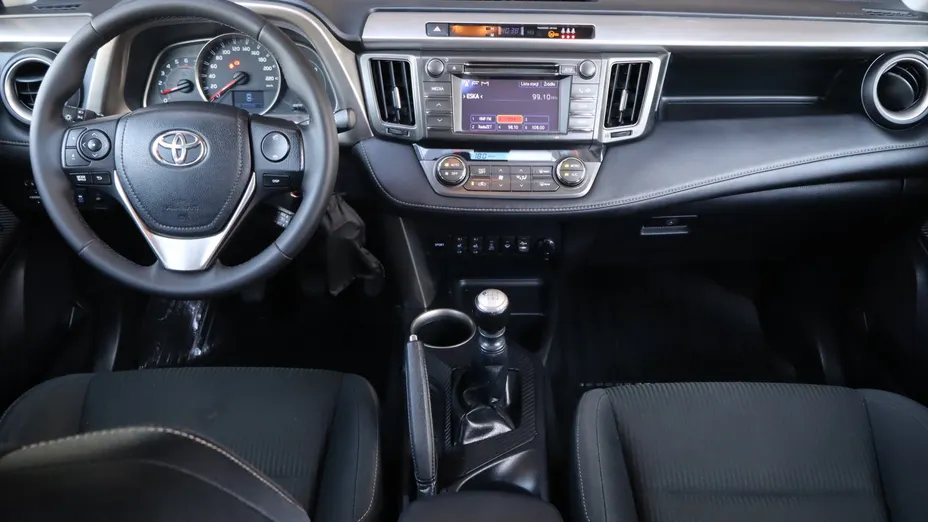 Toyota RAV4 -