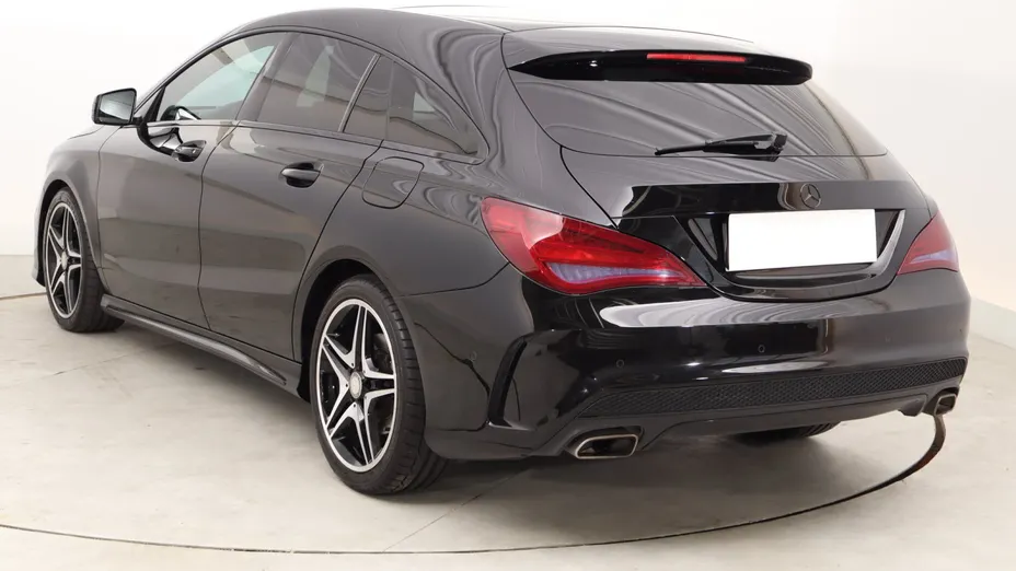 Mercedes CLA -