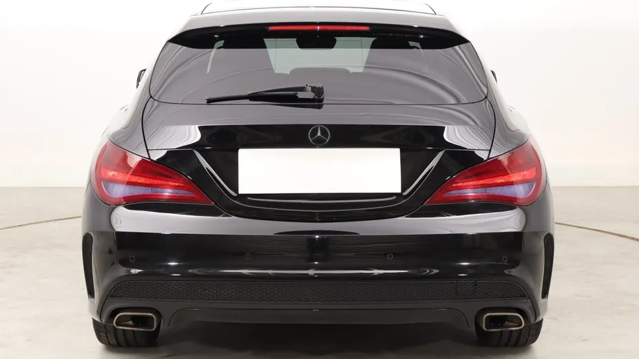 Mercedes CLA -
