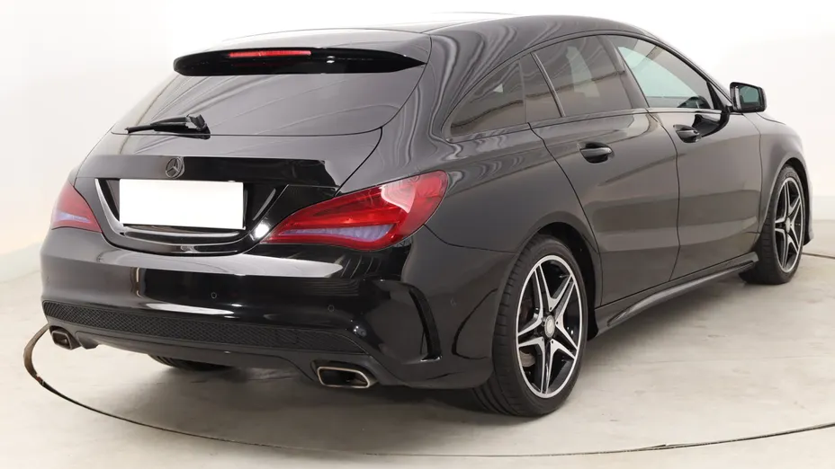 Mercedes CLA -